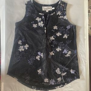 Adventura Tank Top with back buttons